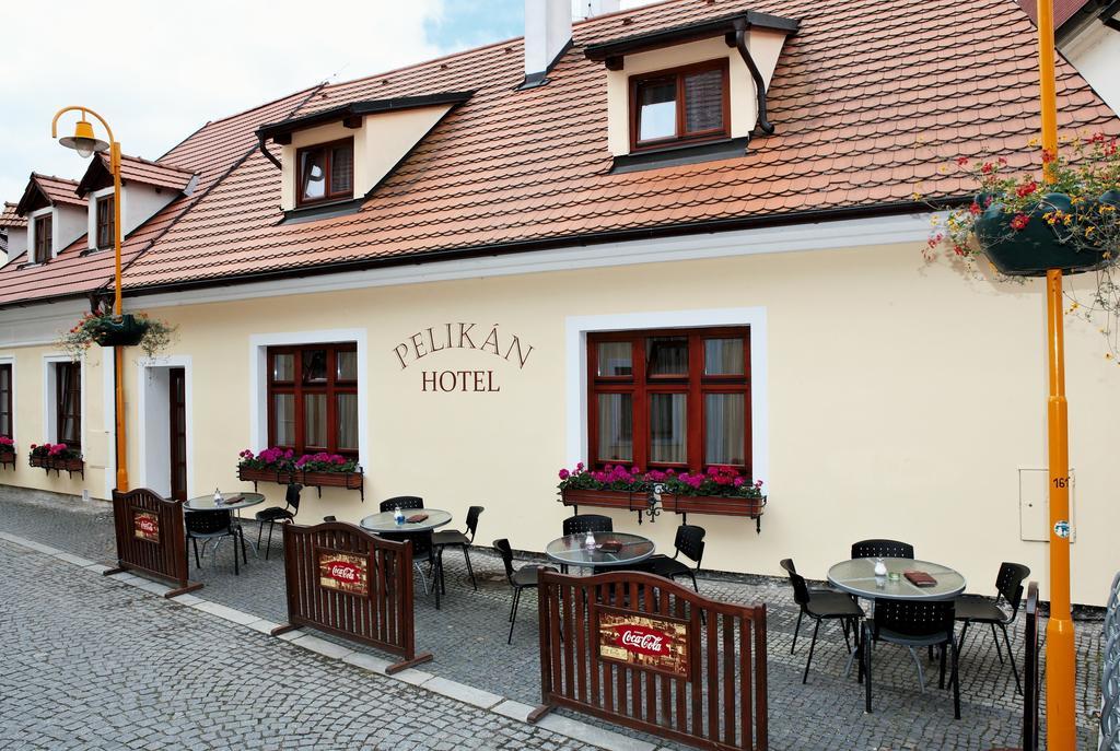 Hotel Pelikán Třeboň Exterior foto
