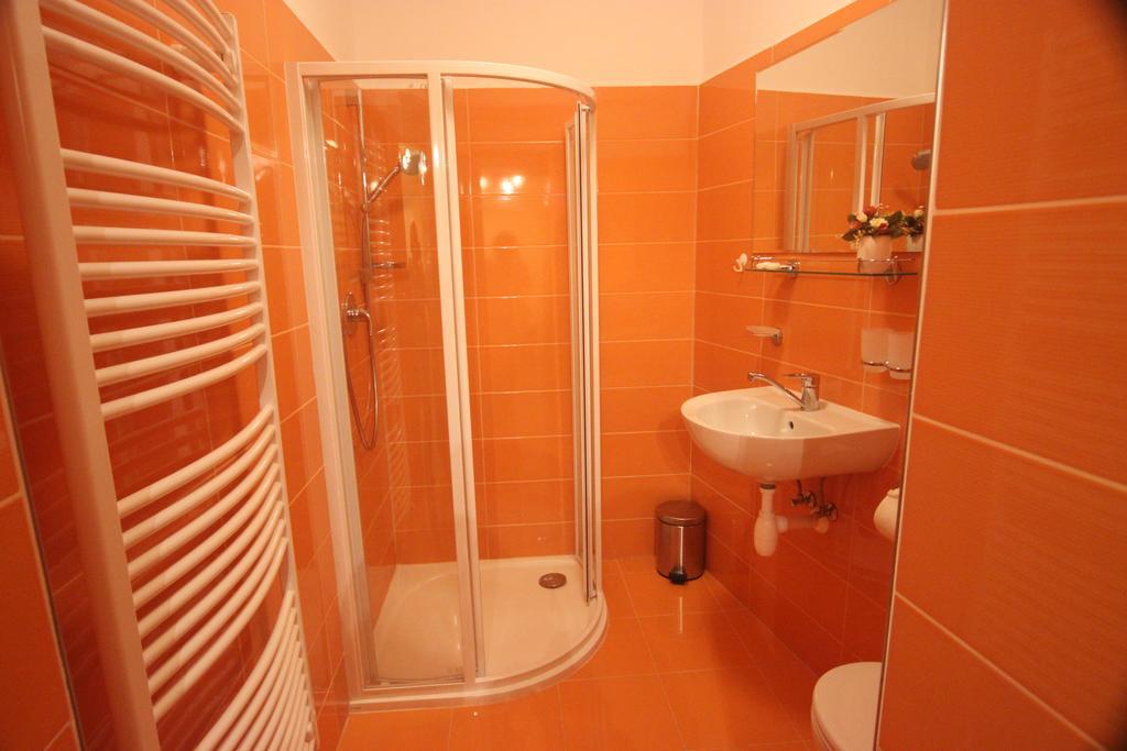 Hotel Pelikán Třeboň Habitación foto