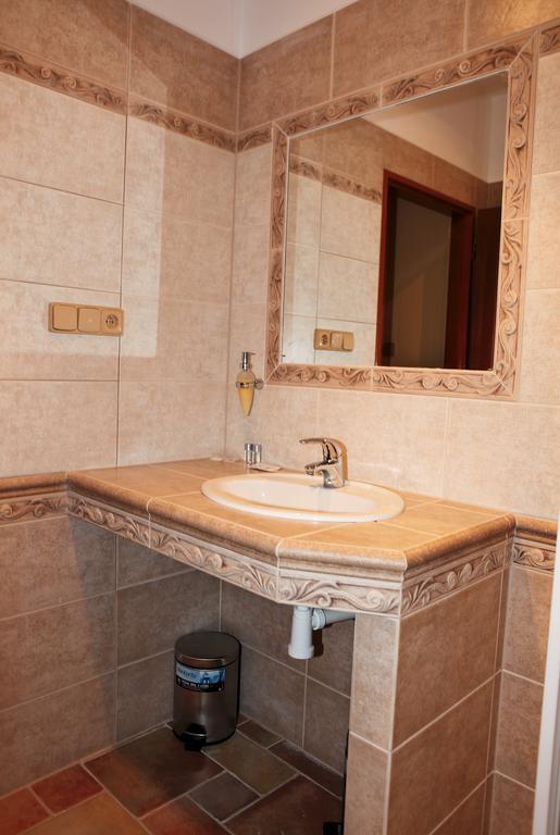 Hotel Pelikán Třeboň Habitación foto
