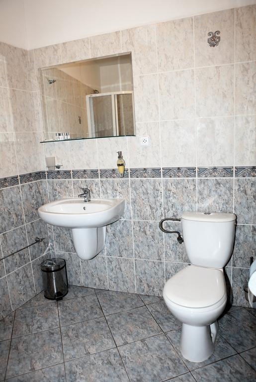 Hotel Pelikán Třeboň Habitación foto